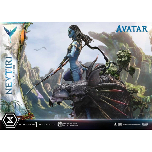 Avatar (Film) Estatua Real Elite Masterline Series 1/4 Neytiri & Thanator 75 cm
